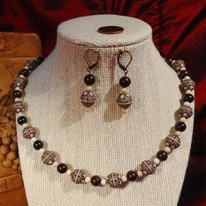 Hand-crafted necklace/earring set in classic Old World cream & brown